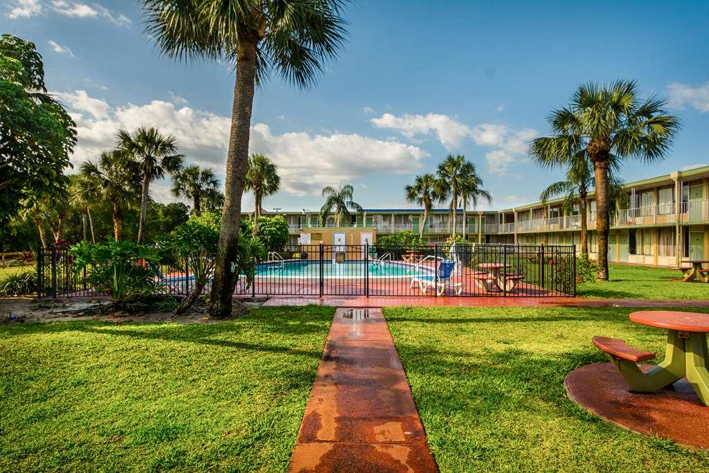 Red Roof Inn Vero Beach - I-95 Bekvämligheter bild