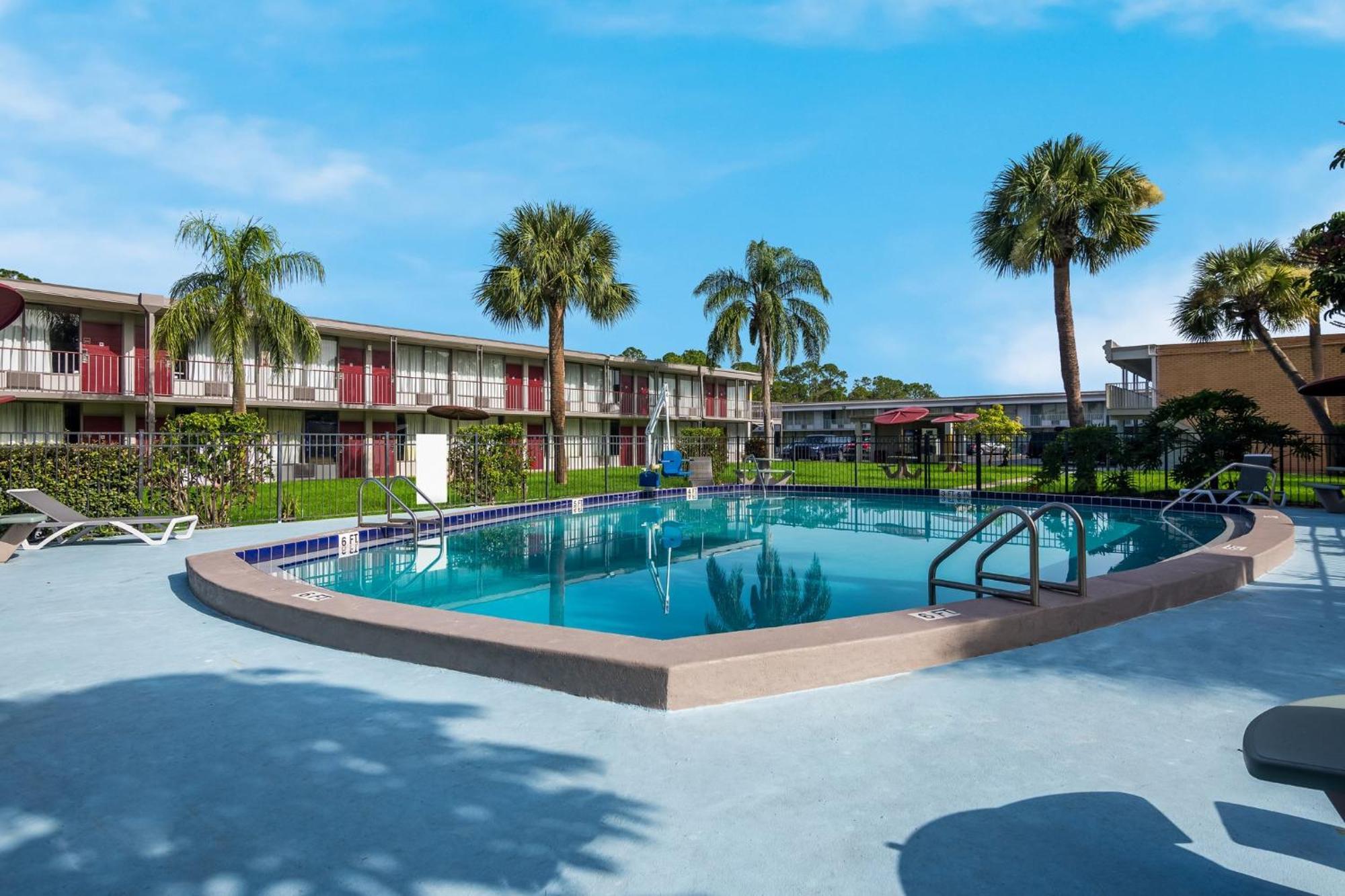 Red Roof Inn Vero Beach - I-95 Exteriör bild